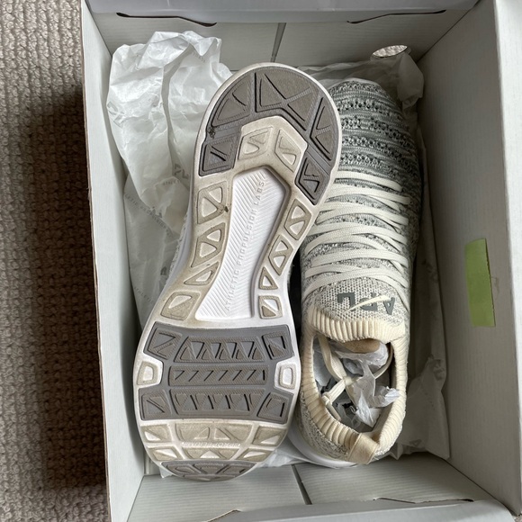 APL: Athletic Propulsion Labs Techloom Wave Sneakers - Picture 9 of 10